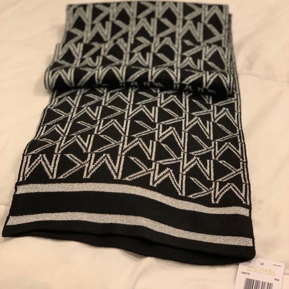 NWT MICHEAL KORS SIGNATURE METALLIC SCARF - Picture 2 of 7